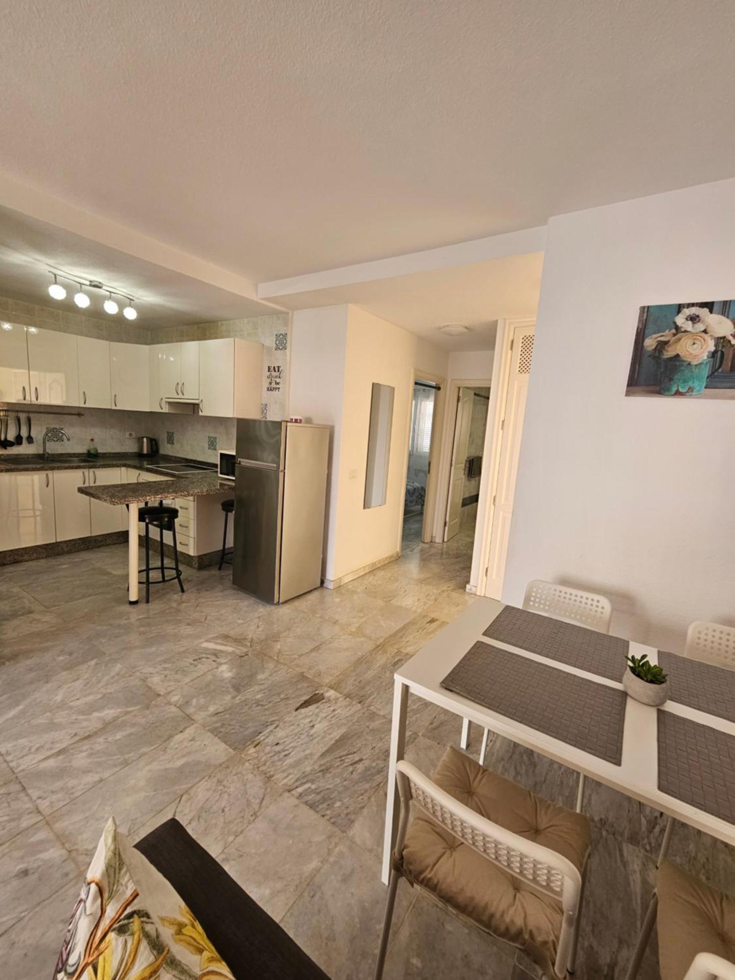 Dinastia B401 By Tenerife Rental & Sales Los Cristianos  Bilik gambar